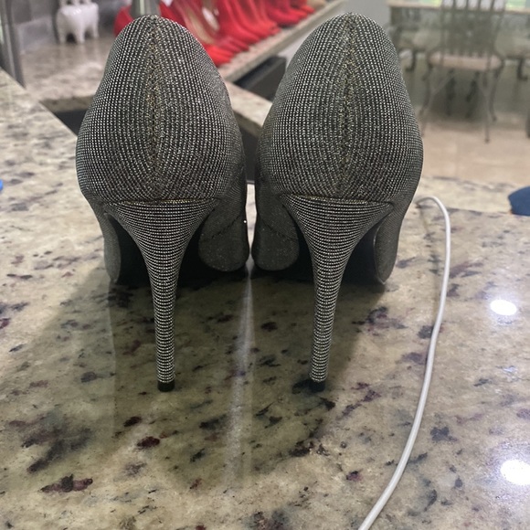 Heels - Picture 3 of 4